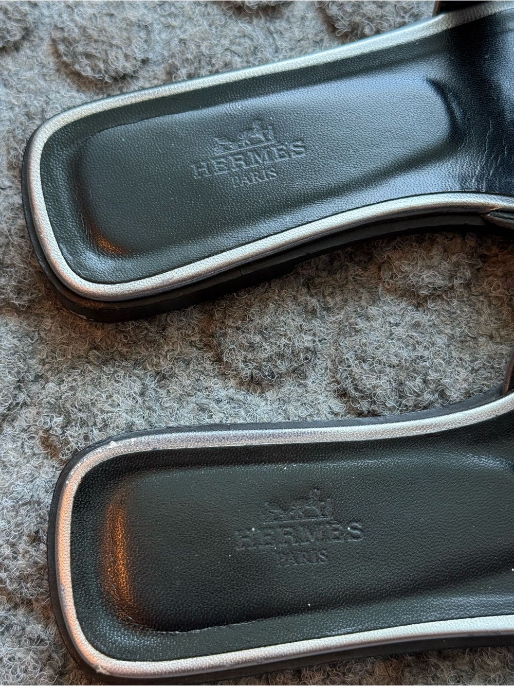 Pre-Owned Authentic Hermes Oran Sandal Silver Metallic Size 36 - Picture 4 of 15